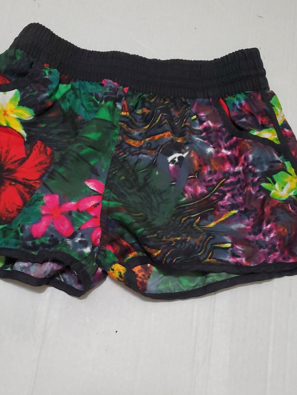Aqual Y2K Black & Colorful Tropical Floral Pull On Swim Shorts S